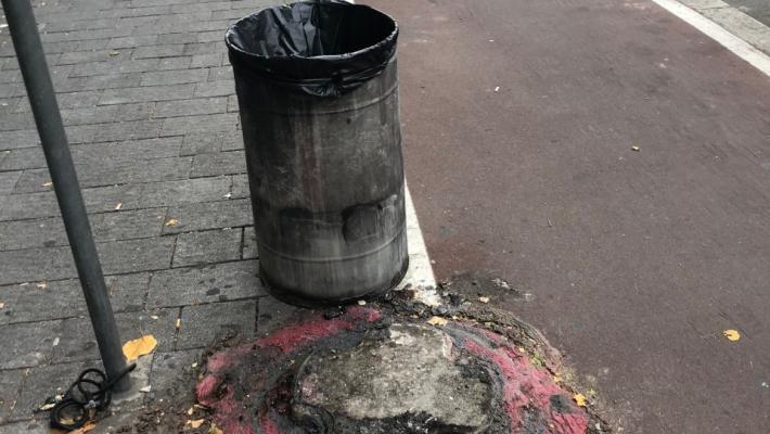 Via Emilia Est, il bidone "colato": quel che resta dopo i vandalismi