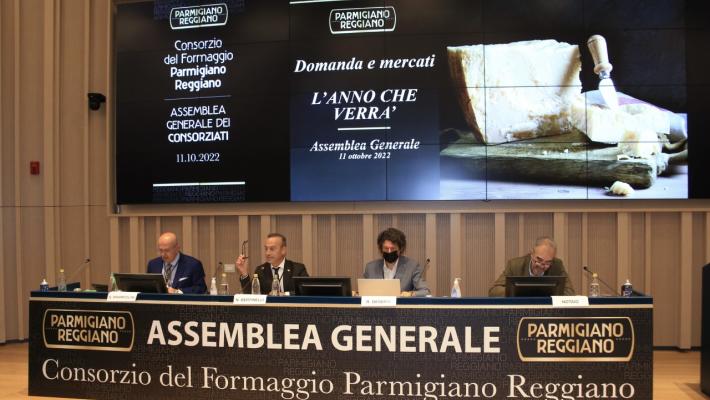  Il Consorzio Parmigiano Reggiano annuncia i dati positivi del terzo trimestre 2022: +2,9% le vendite e +1,3% le esportazioni da inizio anno