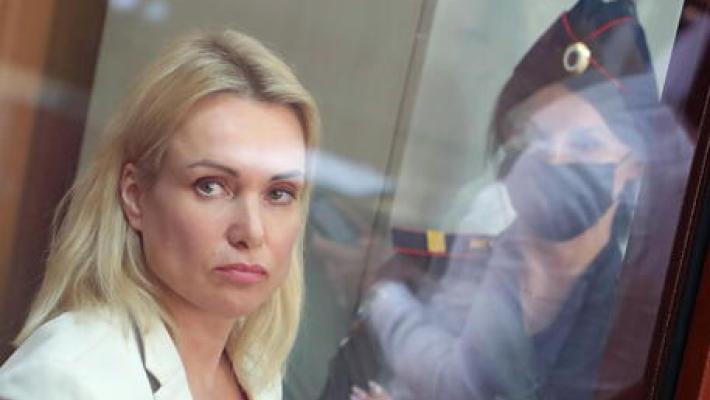 Russia: 8 anni alla giornalista no war per protesta tv