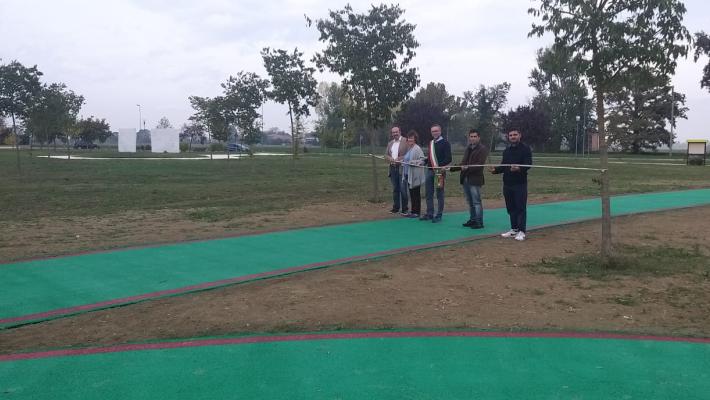 Taglio del nastro per la nuova pista ciclopedonale nel parco Baden Powell