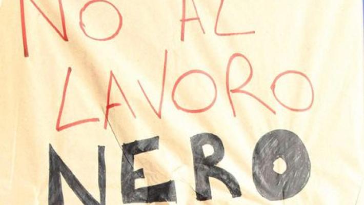 92 lavoratori 'a nero' in cantieri Massa, sequestro per evasione