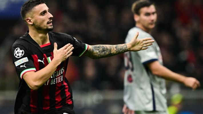 Champions, il Milano passa agli ottavi battendo il Salisburgo (4-0). La Juve ko contro il Psg , ma va in Europa League