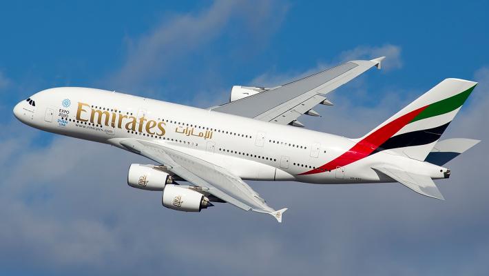 Bimbo nasce in aereo durante il volo Tokyo-Dubai