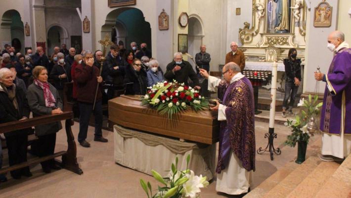 L'ultimo saluto, a Samboseto, di Maurizio Bergamaschi