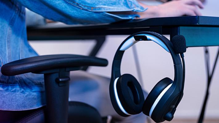 Le cuffie diventano green e il mouse è verticale