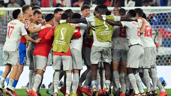 Mondiali, il Brasile perde con il Camerun, ma passa agli ottavi. Come la Svizzera che batte la Serbia