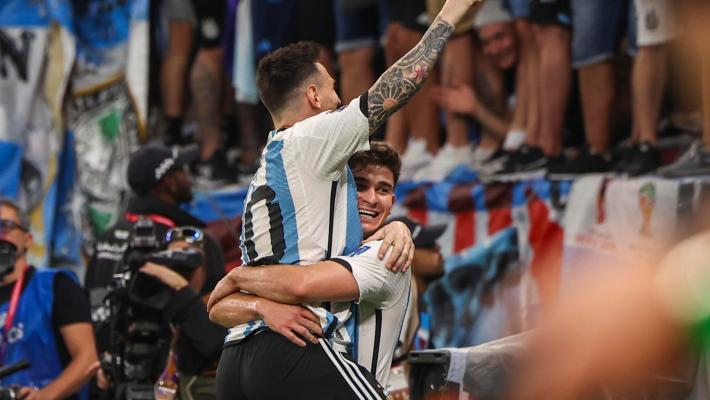 Mondiali: l'Argentina batte l'Australia (2-1) e passa ai quarti 