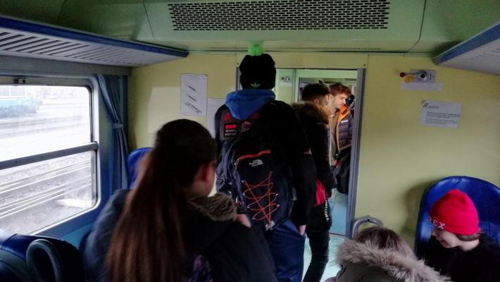 Il treno della Fidenza-Cremona non arriva per due giorni consecutivi: studenti a piedi per l'ennesima volta