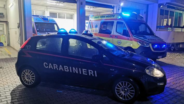 Anziano si sente male in strada, soccorso dai Carabinieri