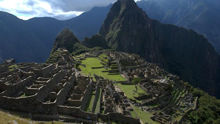 Caos il Perù, decine di turisti italiani bloccati nella zona di Machu Picchu
