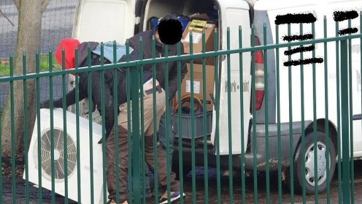 Operazione della Polizia Locale in via Lazio: indagato dipendente di un’impresa che scaricava rifiuti su area pubblica