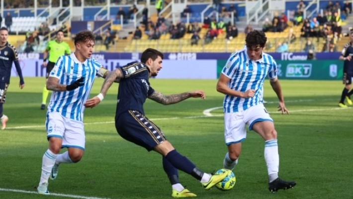   Al 19' doccia gelata:  gol della Spal, dopo un'incomprensione tra Osorio e Chichizola  - Segui la diretta di Radio Parma 