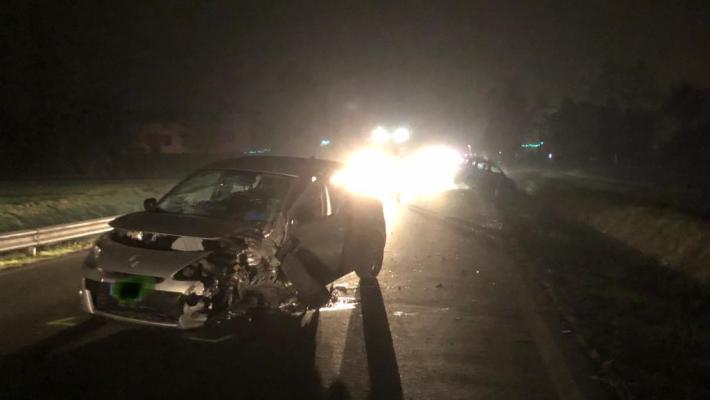 Ancora un incidente stradale in questo Natale: schianto in serata, in via Colorno. 5 feriti, uno è grave