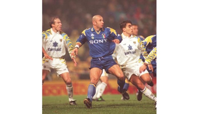 Anche il Parma Calcio ricorda Gianluca Vialli con un messaggio sui social 