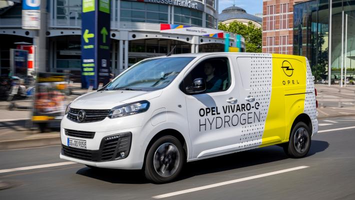 L'idrogeno comincia a bussare: ecco Opel-e Vivaro