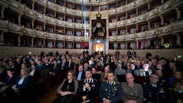 Parma celebra le sue eccellenze. Il sindaco: "Premi a chi ha costruito qui cura, unità e solidarietà. Valori  per rispondere alle sfide che ci aspettano"   - Video e Foto