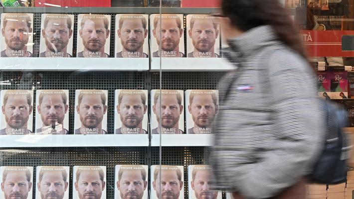 Harry: "Avrei abbastanza rivelazioni per fare un altro libro. Ma mio padre e mio fratello non me lo avrebbero mai perdonato"