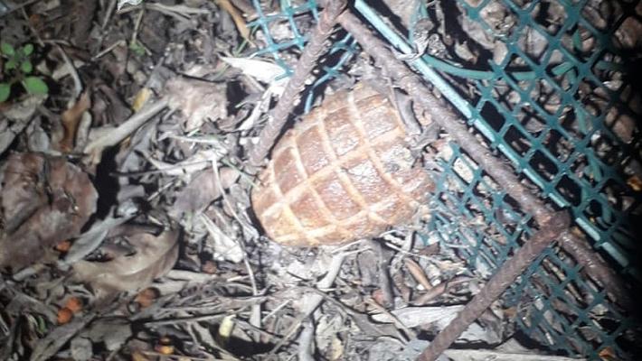 Allarme per bomba ananas trovata in strada a Roncolo