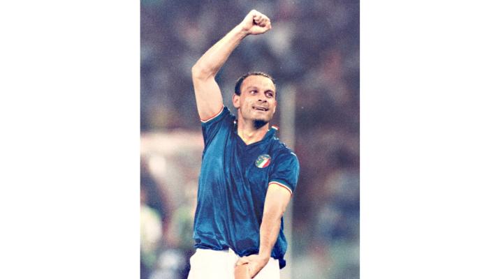 L'ex bomber Totò Schillaci ha assistito all'arresto di Messina Denaro: "Carabinieri incappucciati, sembrava il Far West" 