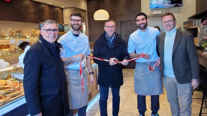 Aperta la panetteria di Alinovi 