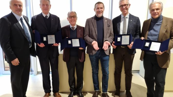 Incontro sulle pietre preziose con la Dottoressa Prosperi dell'Istituto Gemmologico