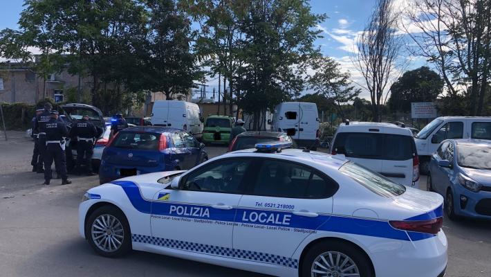 Quindicenne aggredito in via Toscana: era un regolamento di conti, denunciati un 18enne e tre minorenni 