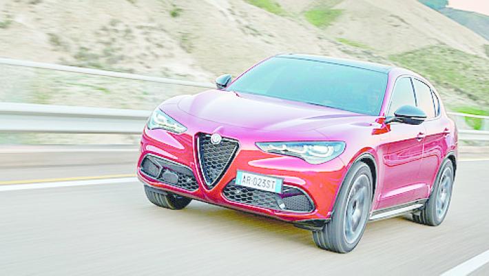 Giulia e Stelvio, l'era del cockpit digitale