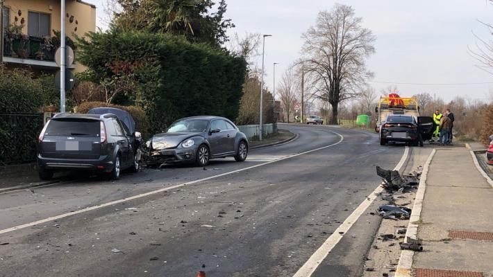 Due auto fuori strada a Felegara e a Fontanellato: due feriti