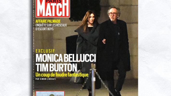 Monica Bellucci, love story con Tim Burton: la copertina di Paris-Match
