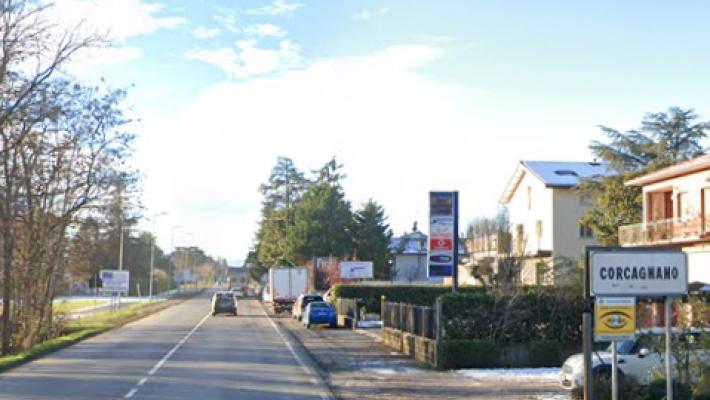Pedone investito da una moto sulla Massese a Corcagnano