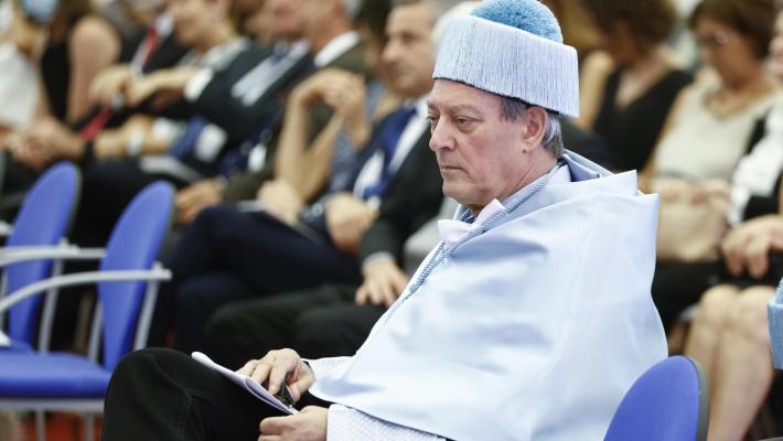 La moglie conferma: lo scrittore Paul Auster ha un cancro