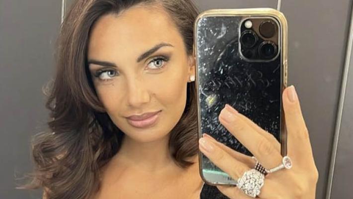 Controlli della Finanza a Elettra Lamborghini: omesso un milione di ricavo dal web