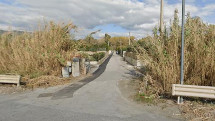 Trovato un cadavere sgozzato:  giallo a Salerno