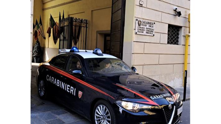 Val d'Enza - Minacce anonime per fare deragliare il treno che lo disturba: denunciato