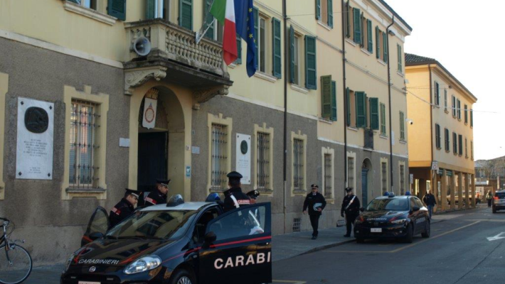 Montecchio, blitz nei casolari dei "porta a porta": 11 clandestini localizzati dai carabinieri