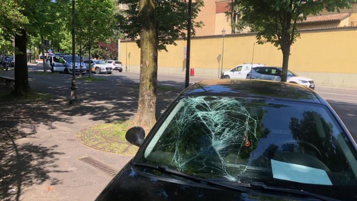 Viale Berenini, pedone investito da un'auto