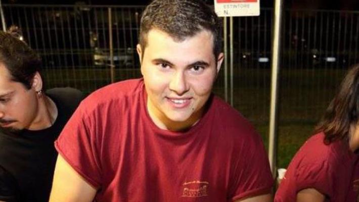 L'ultimo abbraccio a Nicola, «campione anche senza trofei»