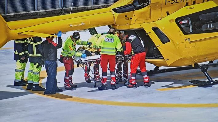 Incidente a Bardi: auto fuori strada,  è morto  don Luigi Brigati, parroco di Noveglia. Aveva 84 anni
