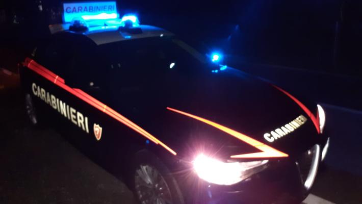 Notti alcoliche: per due giovani patenti ritirate e  altrettante denunce. Altri 20 automobilisti "indisciplinati" multati 