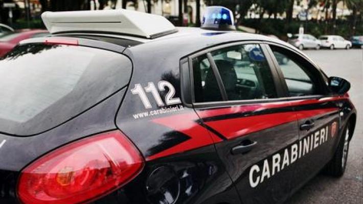 Picchiava la compagna incinta, arrestato dai carabinieri