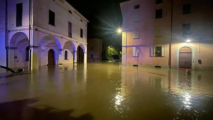 Muore in bici travolto dall'acqua a Castel Bolognese