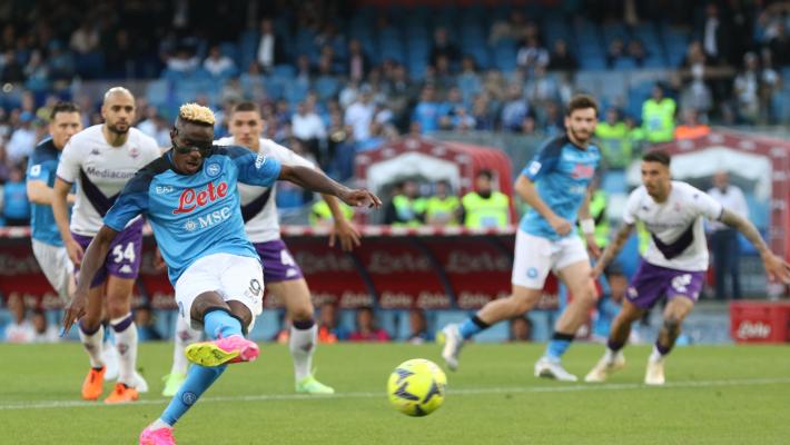 Serie A: il Napoli batte la Fiorentina al Maradona (1-0) e riesplode la festa per lo scudetto in città