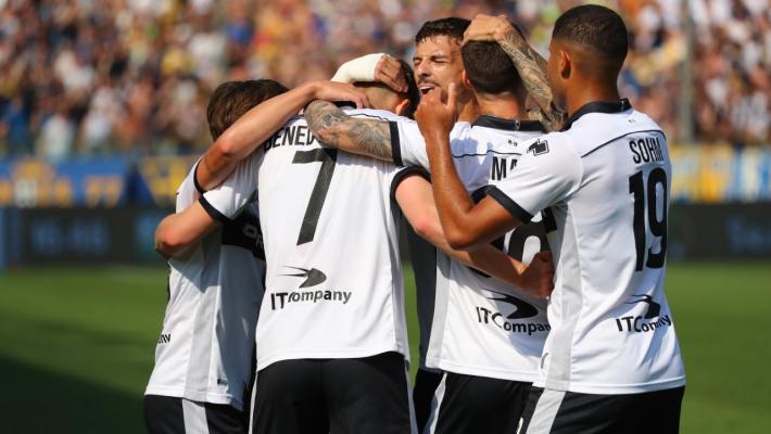 Benedyczak raddoppia: 2-0 per il Parma sul Brescia. E finisce il primo tempo - segui la diretta