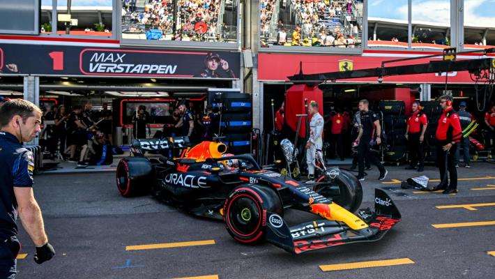 Monaco, pole position mostruosa di Verstappen per soli 4 millesimi