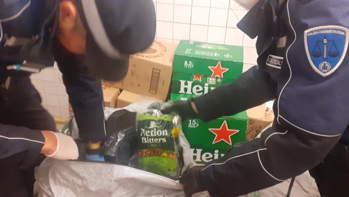 Condizioni igieniche irregolari: chiuso un negozio vicino alla stazione