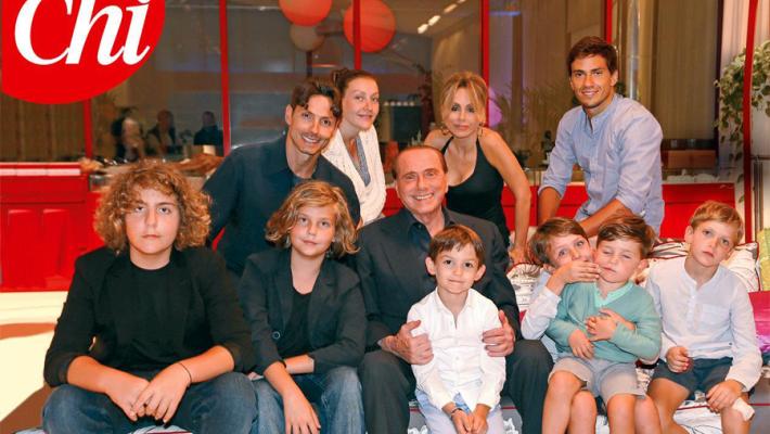 Quando Silvio Berlusconi diceva di sé "mi sento un patriarca": le donne, i figli, 16 nipoti