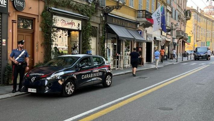Parma: Denunciati due minori per tentato furto e porto strumenti atti ad offendere