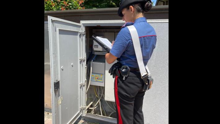 Per sei anni ha rubato energia elettrica dalla rete pubblica di San Polo d'Enza: arrestata una 38enne 
