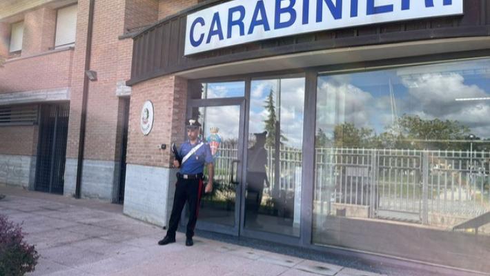 Si ferisce durante furto: minorenne denunciato dai carabinieri