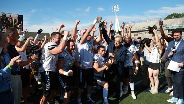 il cielo a stelle e strisce di Toledo si colora di nero-argento: i Parma Panthers sono campioni d'Italia. Sconfitti 29-13 i Guelfi